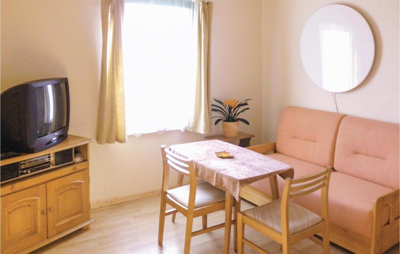 1 Bedroom Amazing Apartment In Settin Ngoại thất bức ảnh