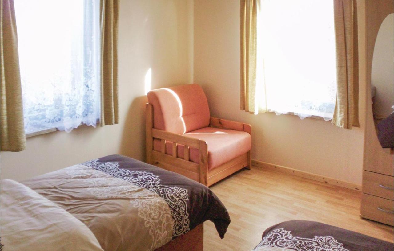 1 Bedroom Amazing Apartment In Settin Ngoại thất bức ảnh